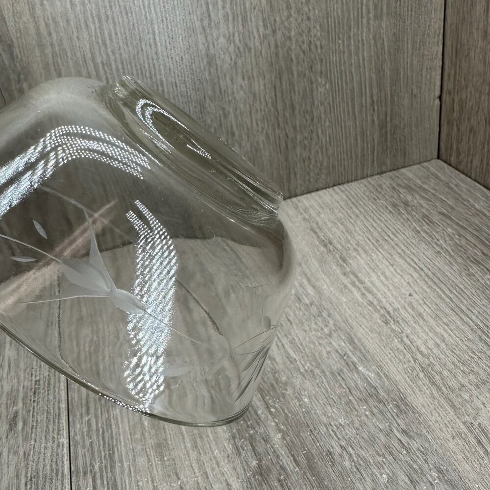 Vintage Clear Glass Bowl & Plate Set with Etched Leaf Vine Elegant Design - Picture 7 of 10